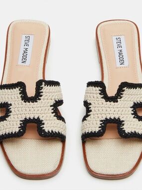 Steve Madden Cream Hayden Crochet Slide Sandals with Black Trim 7.5